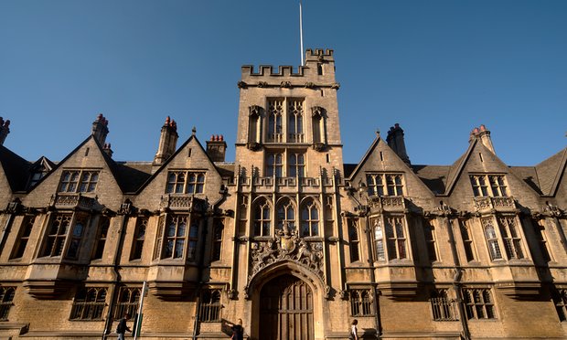 Oxford graduate sues university for £1m over boring lessons